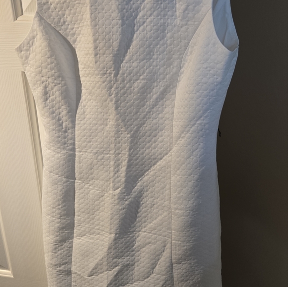 DRESSES - Picture 2 of 16